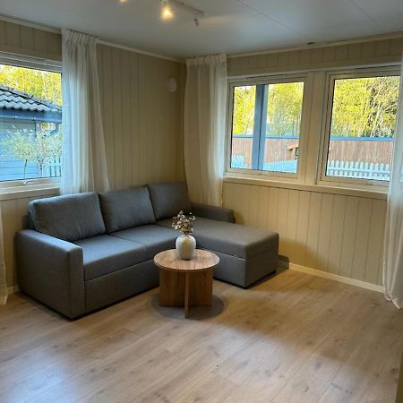 Lys Rent Og Trivelig Hybelleilighet Kristiansand Bagian luar foto