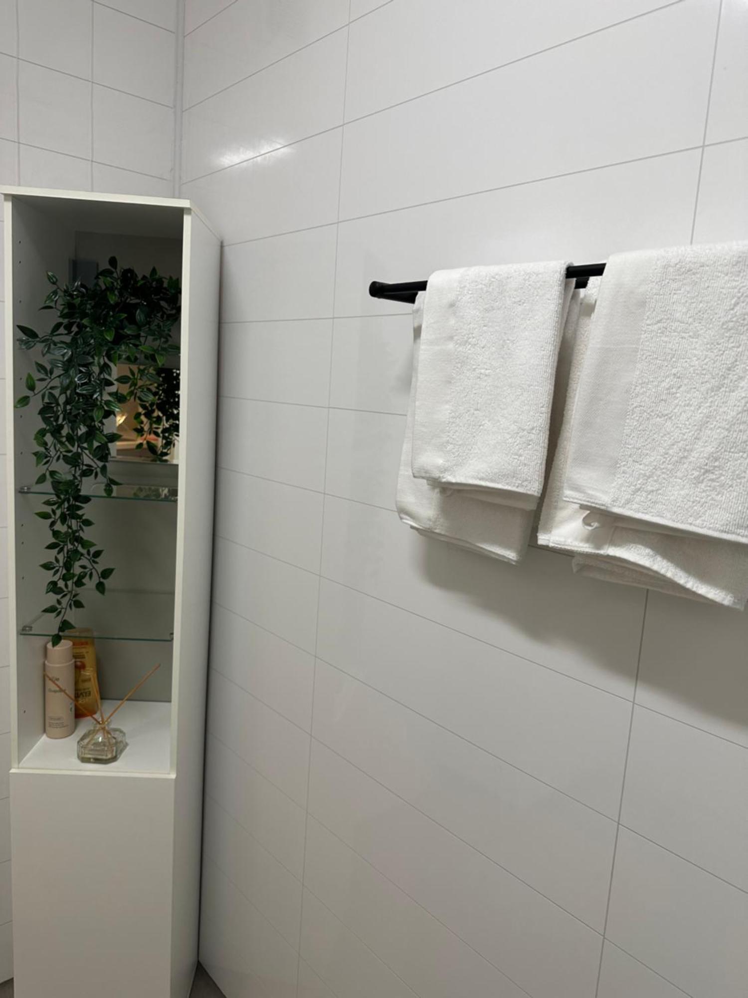 Lys Rent Og Trivelig Hybelleilighet Kristiansand Bagian luar foto